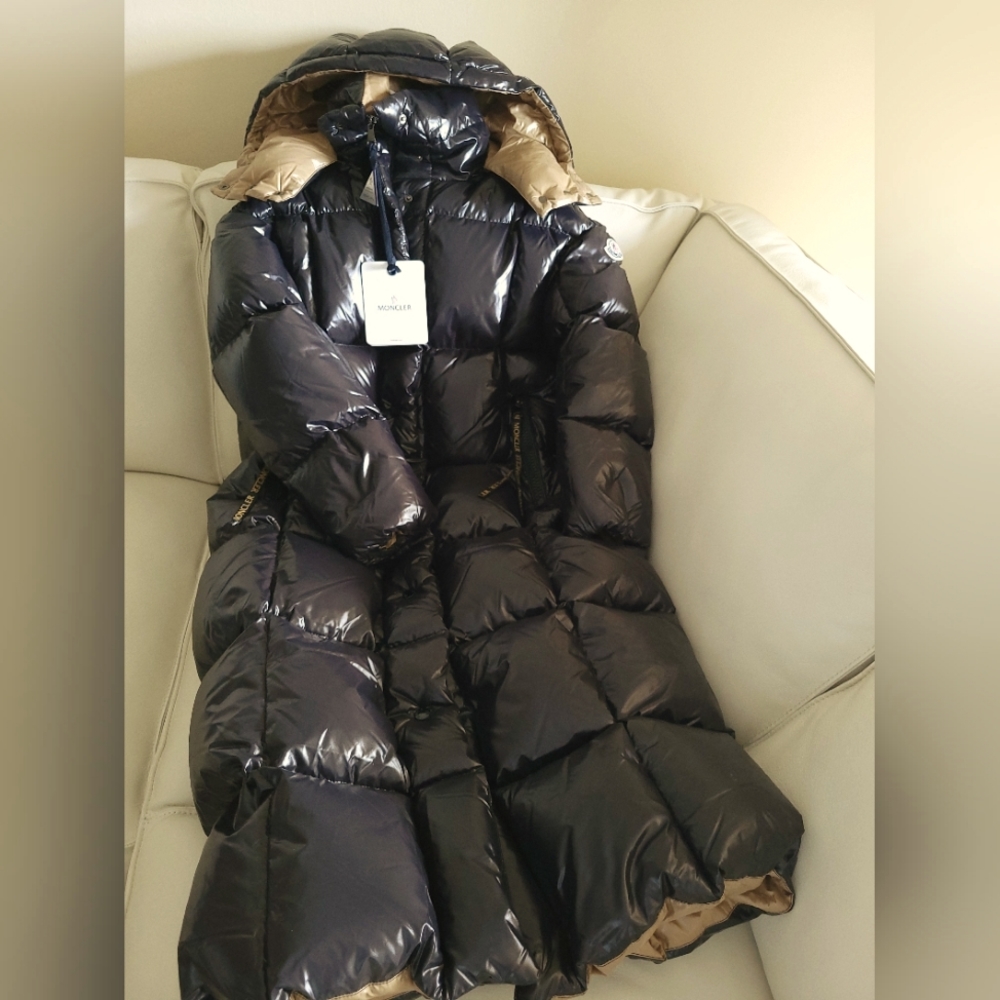 AUTHENTIC NWT MONCLER Down Long Coat Oversized.